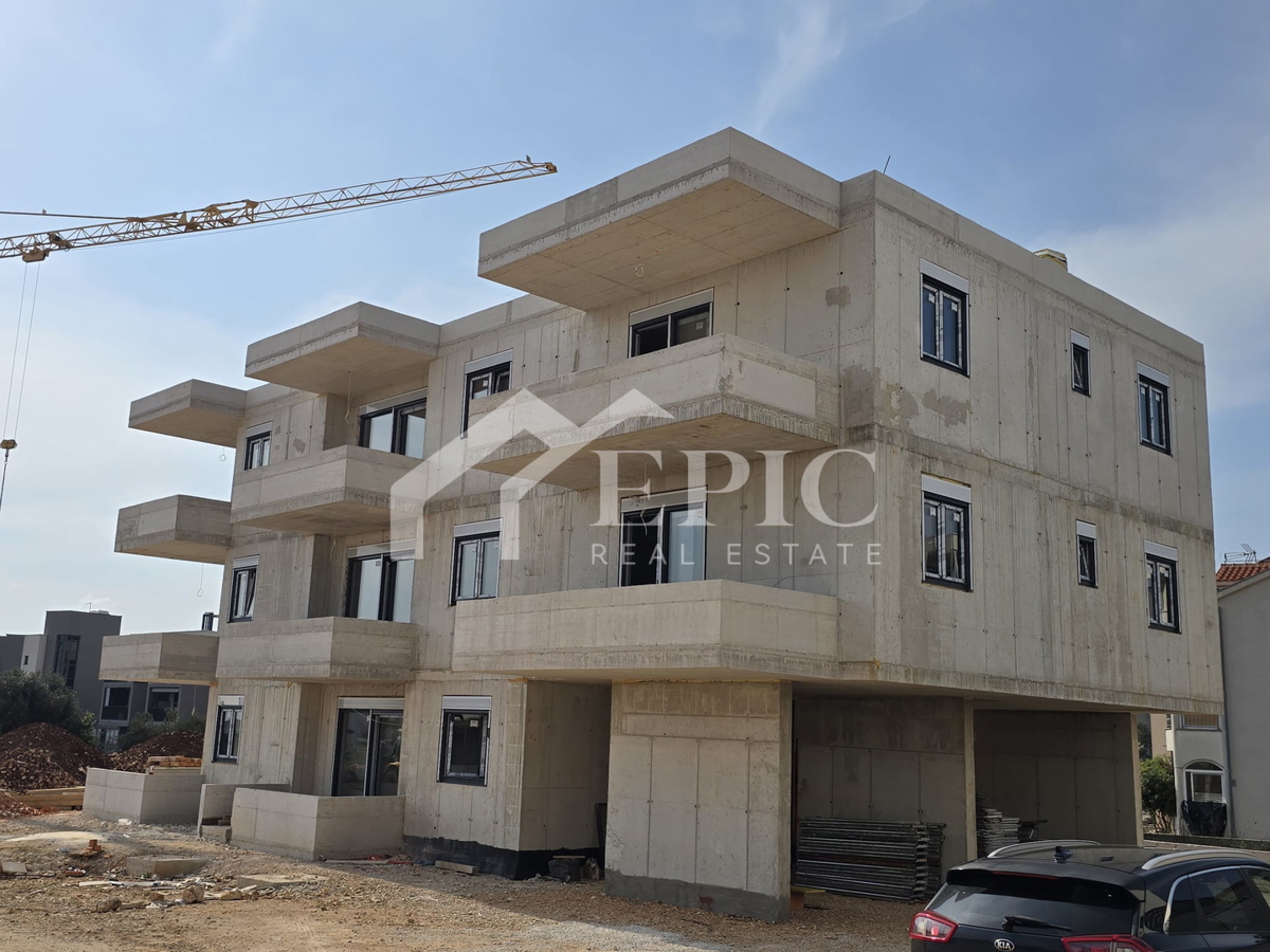 PLOVANIJA, enosobno stanovanje v 2. nadstropju