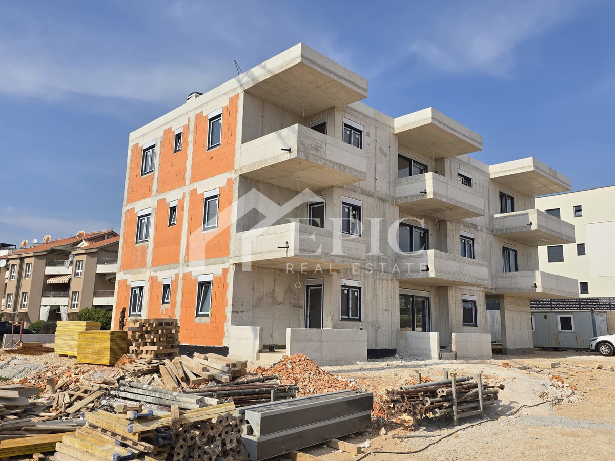 PLOVANIJA, enosobno stanovanje v 2. nadstropju