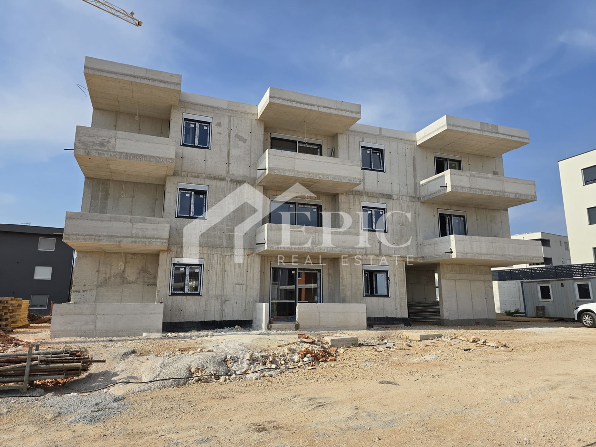 PLOVANIJA, enosobno stanovanje v 2. nadstropju