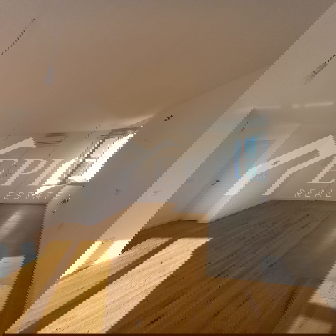 ZADAR, BILI BRIG – Moderno stanovanje s panoramskim pogledom na morje