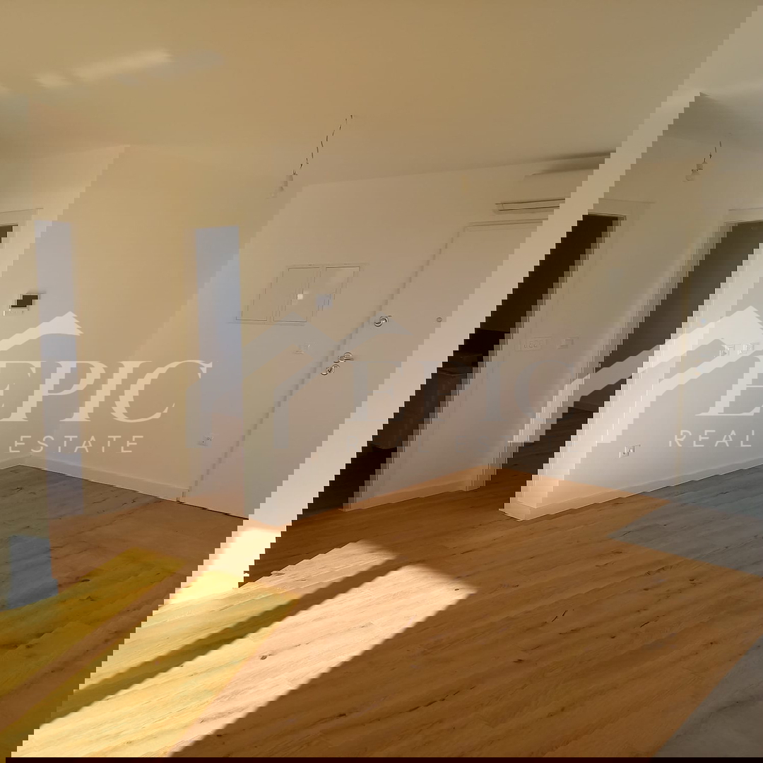 ZADAR, BILI BRIG – Moderno stanovanje s panoramskim pogledom na morje