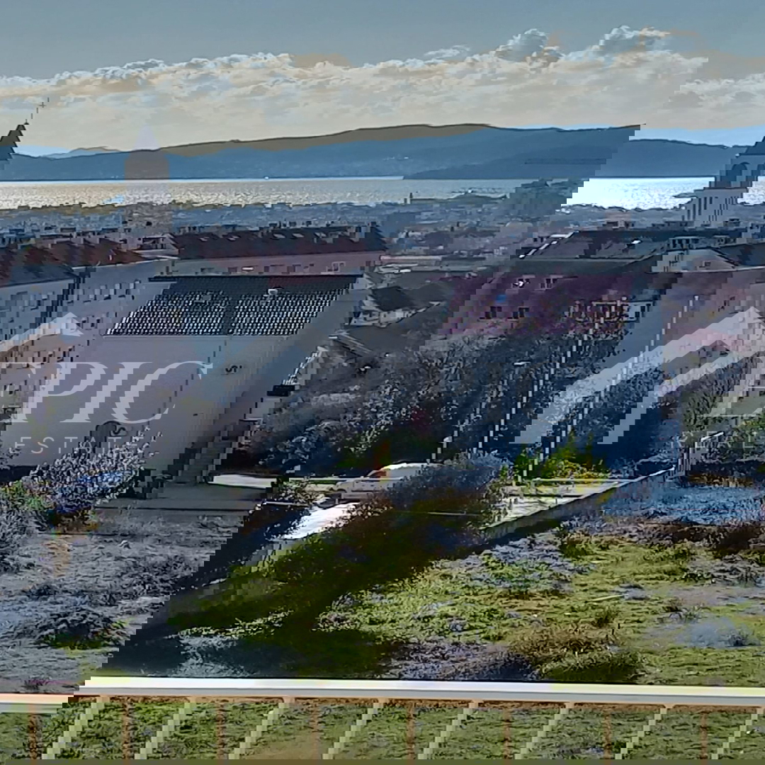 ZADAR, BILI BRIG – Moderno stanovanje s panoramskim pogledom na morje