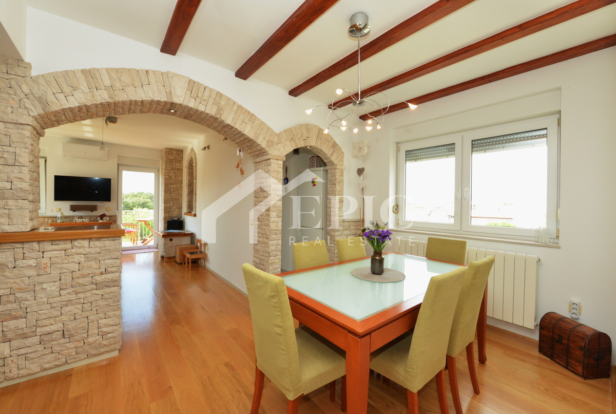 Stanovanje na privlačni lokaciji