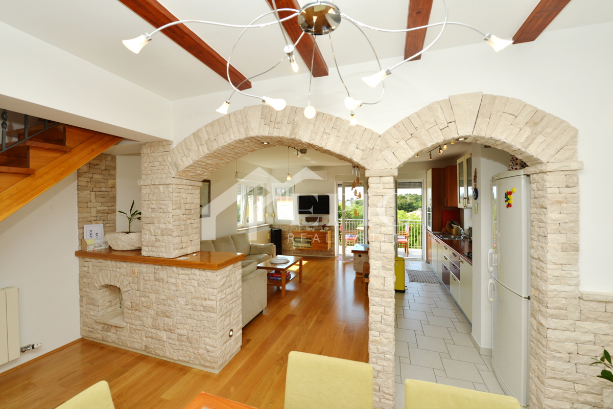 Stanovanje na privlačni lokaciji