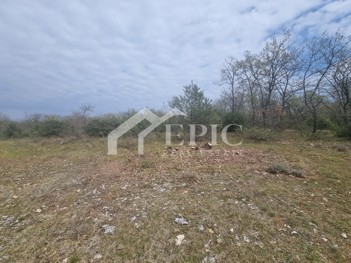 UGODNO!! GRADBENO ZEMLJIŠČE