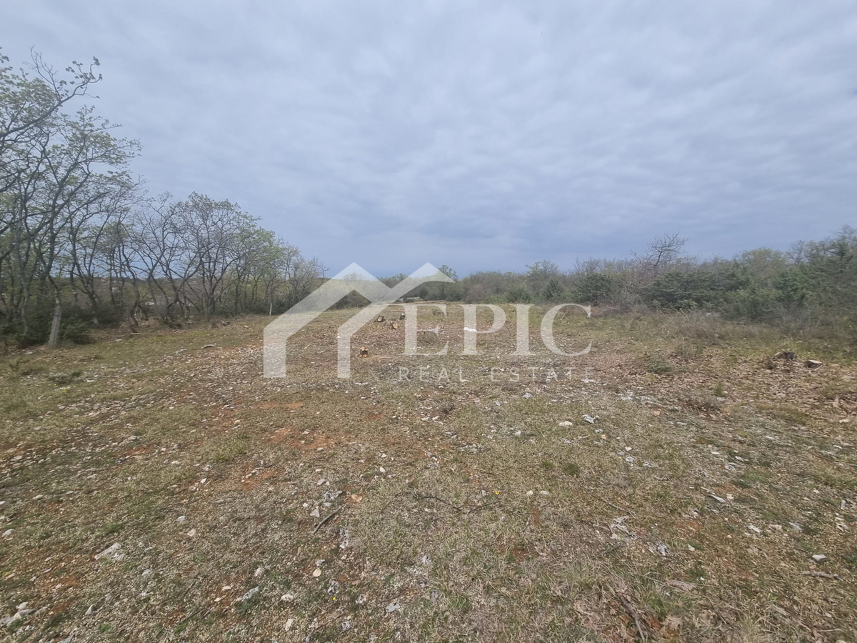 UGODNO!! GRADBENO ZEMLJIŠČE