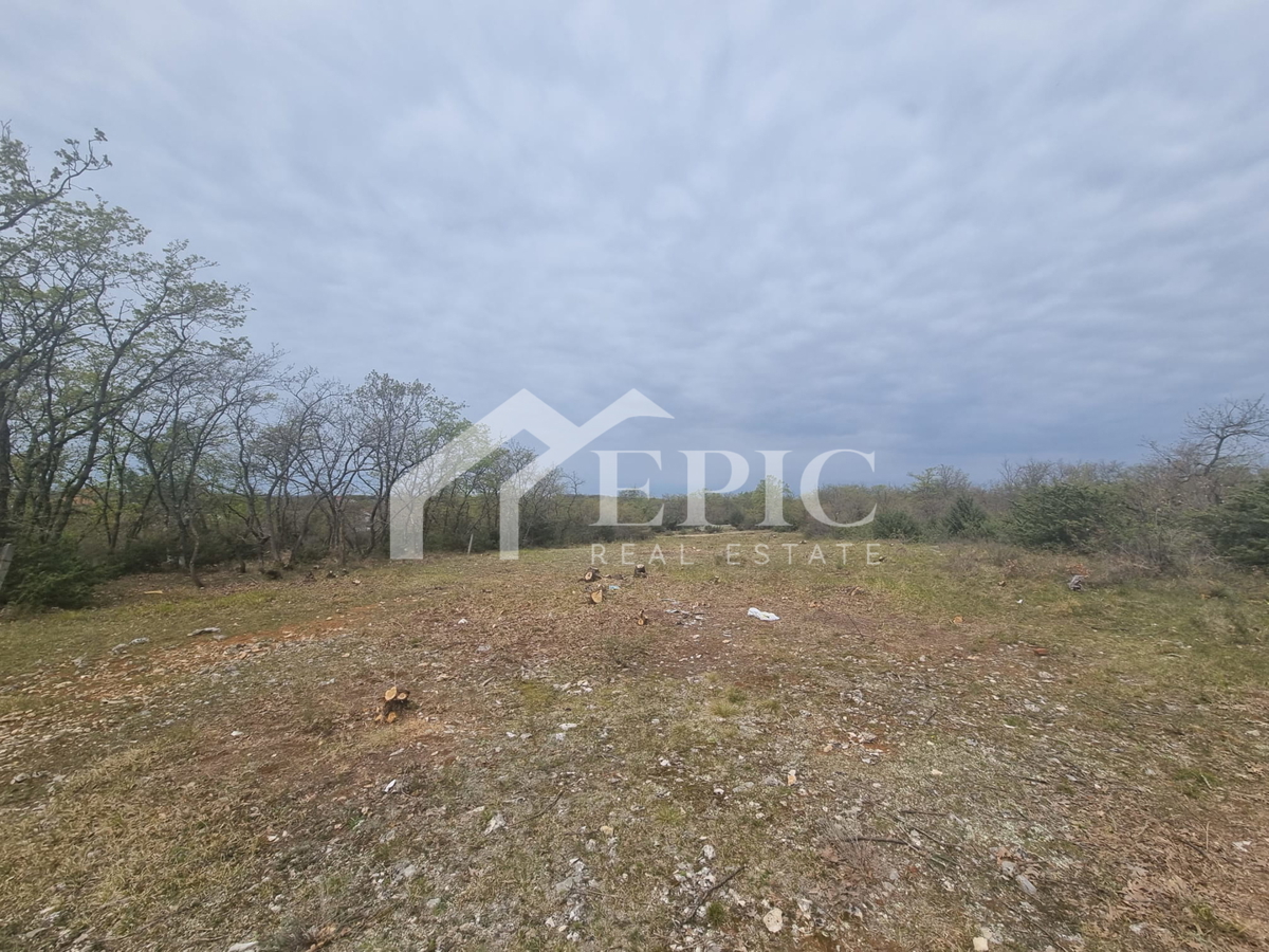 UGODNO!! GRADBENO ZEMLJIŠČE