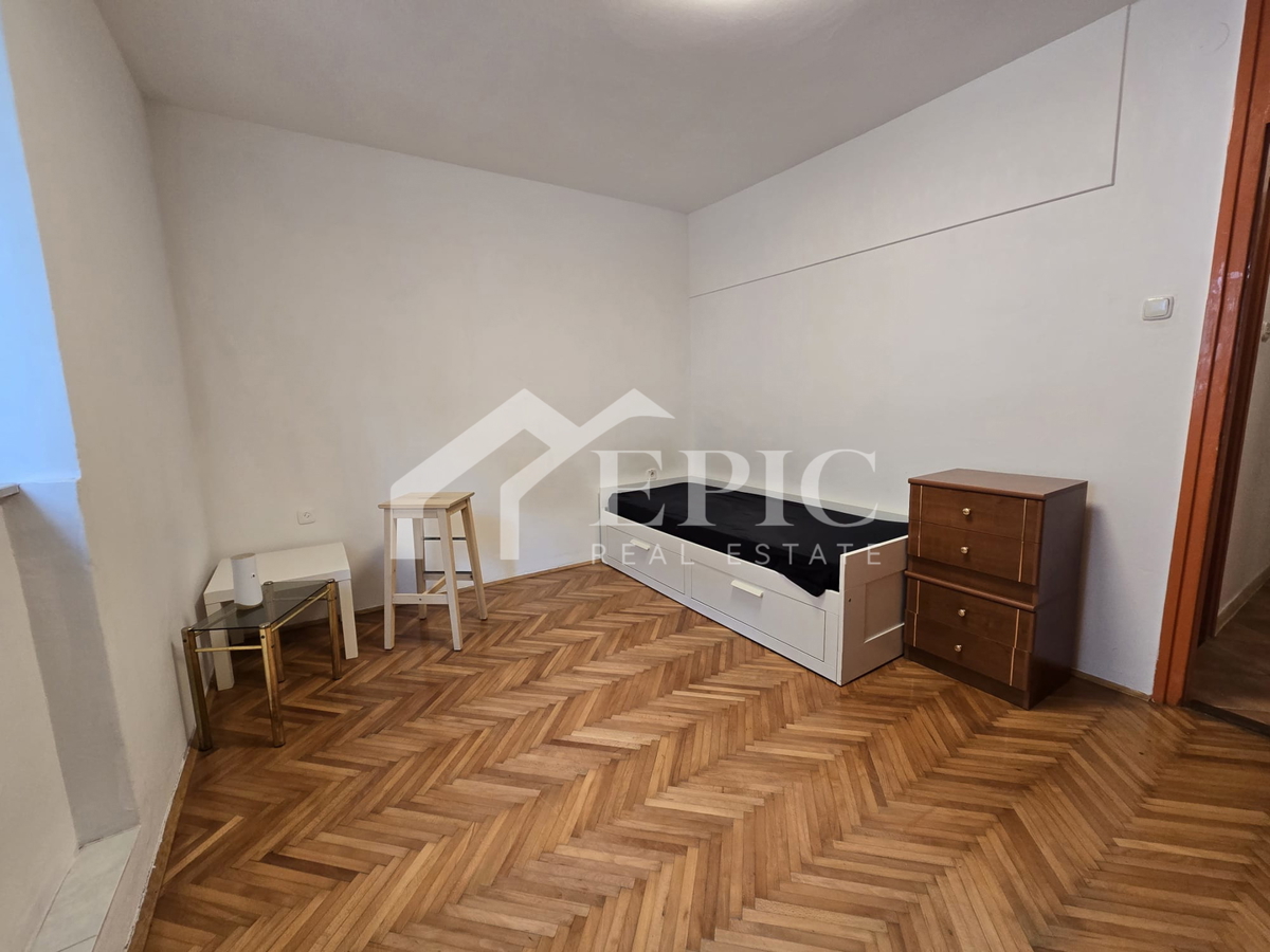 STAN V ZADRU – BLIZINA CENTRA, IDEALEN ZA INVESTICIJO!