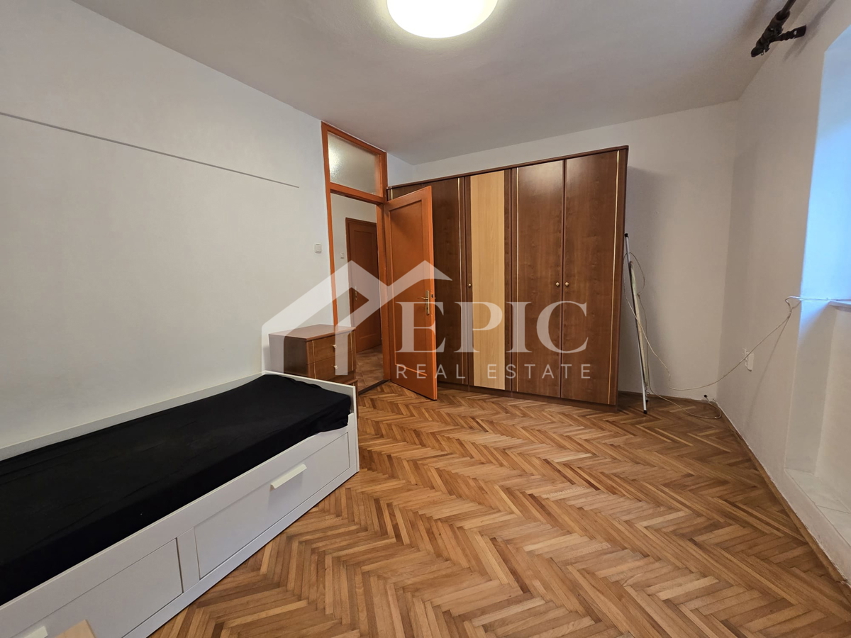 STAN V ZADRU – BLIZINA CENTRA, IDEALEN ZA INVESTICIJO!