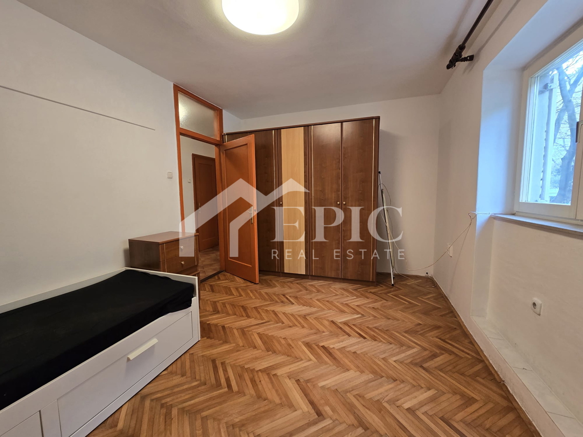 STAN V ZADRU – BLIZINA CENTRA, IDEALEN ZA INVESTICIJO!