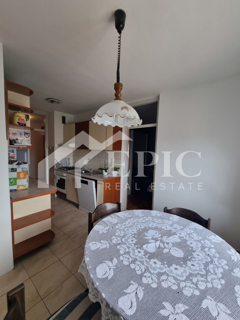 Trosobno stanovanje v 3. nadstropju - Bili Brig