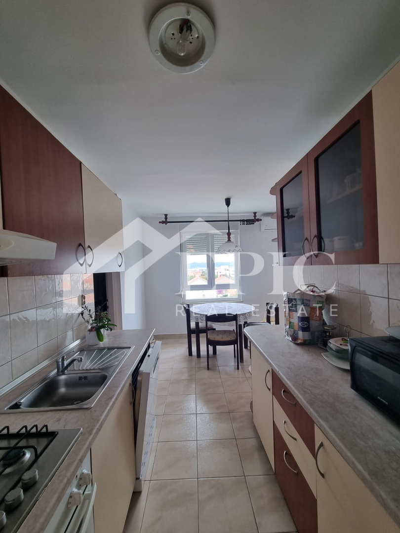 Trosobno stanovanje v 3. nadstropju - Bili Brig