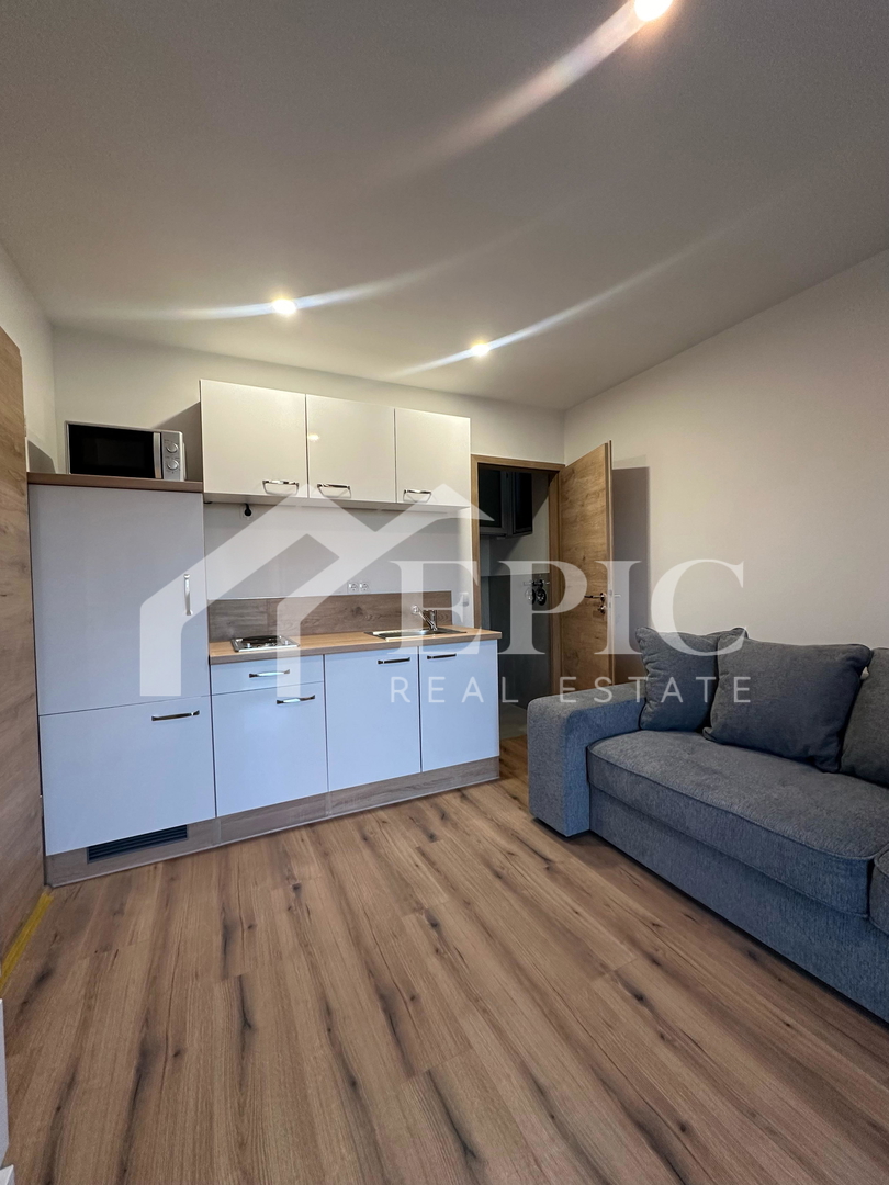 Samostojna hiša s štirimi bivalnimi enotami