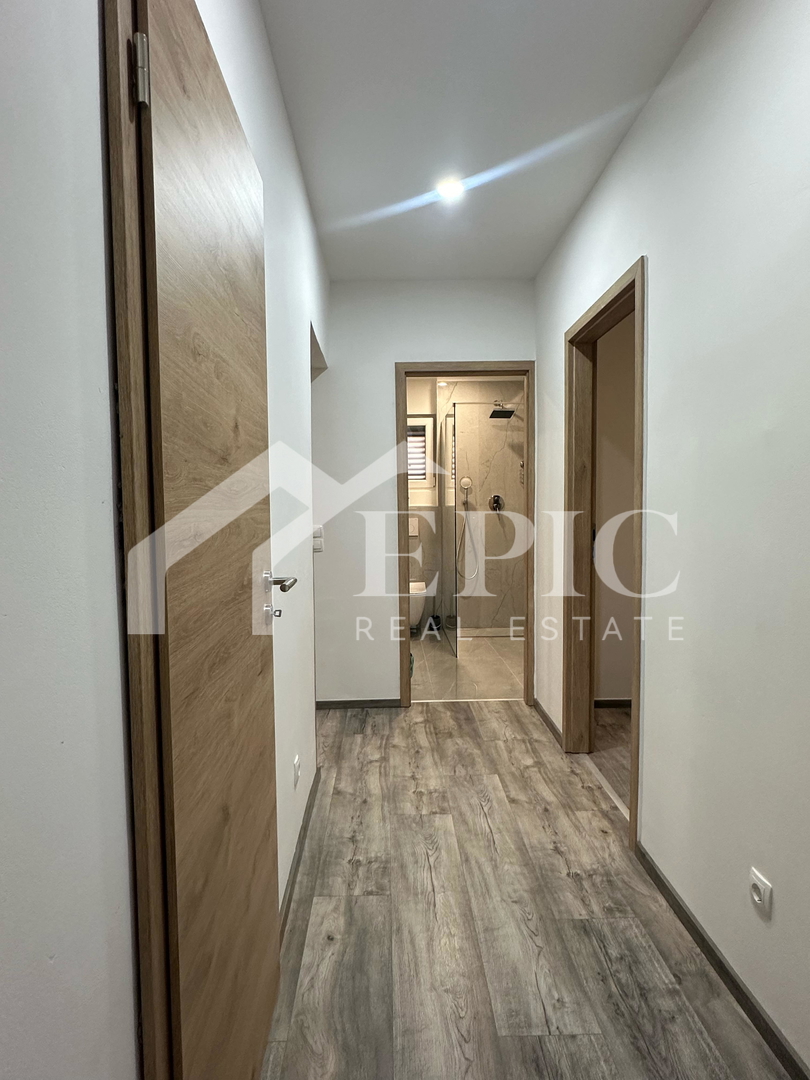 Samostojna hiša s štirimi bivalnimi enotami