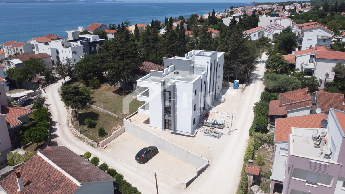 Stan v prvem nadstropju v neposredni bližini plaže