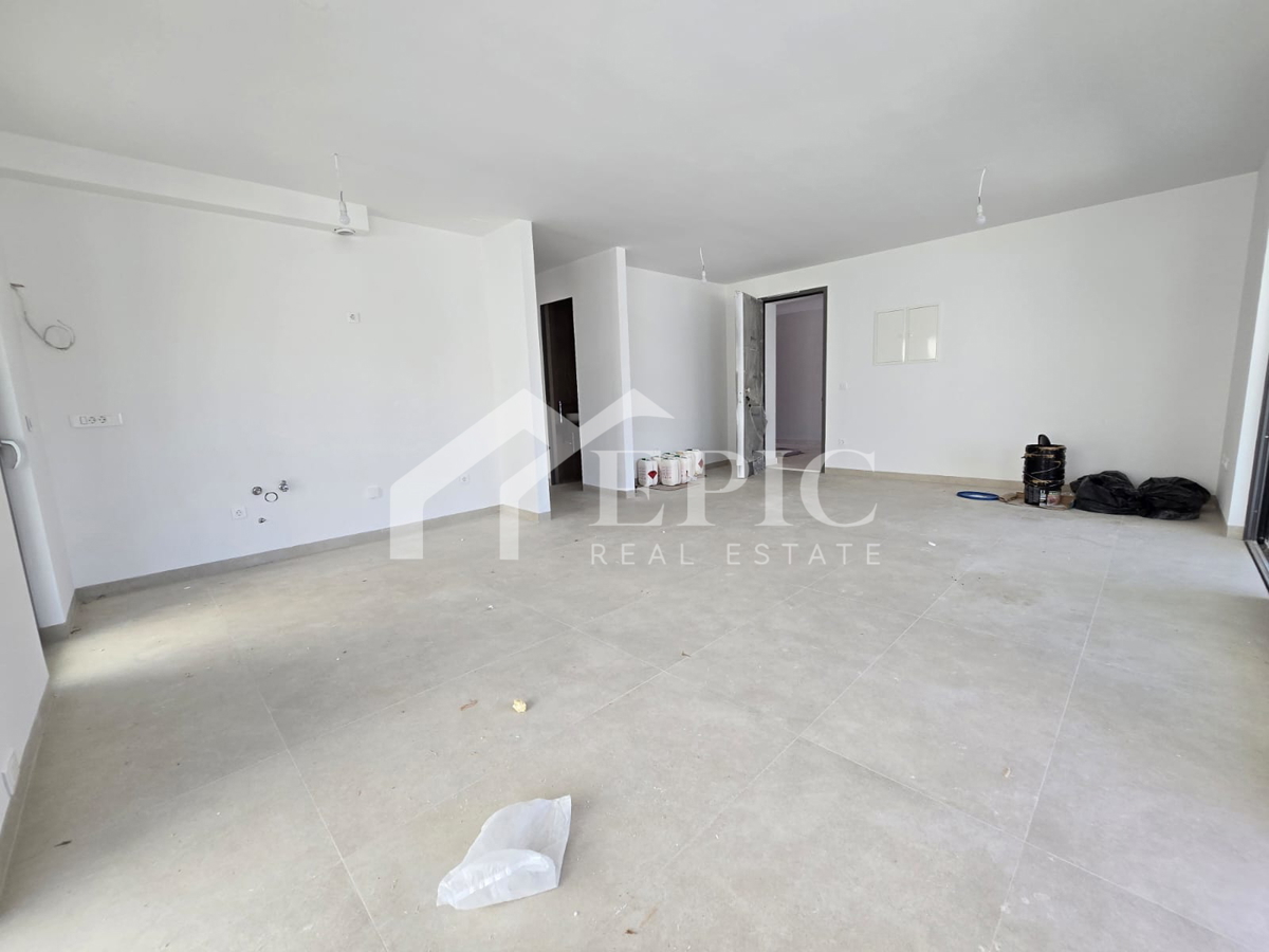 EKSKLUZIVNO STANOVANJE 500 M OD MORJA - POPOLNA PRILOŽNOST ZA ŽIVLJENJE ALI POČITNICE