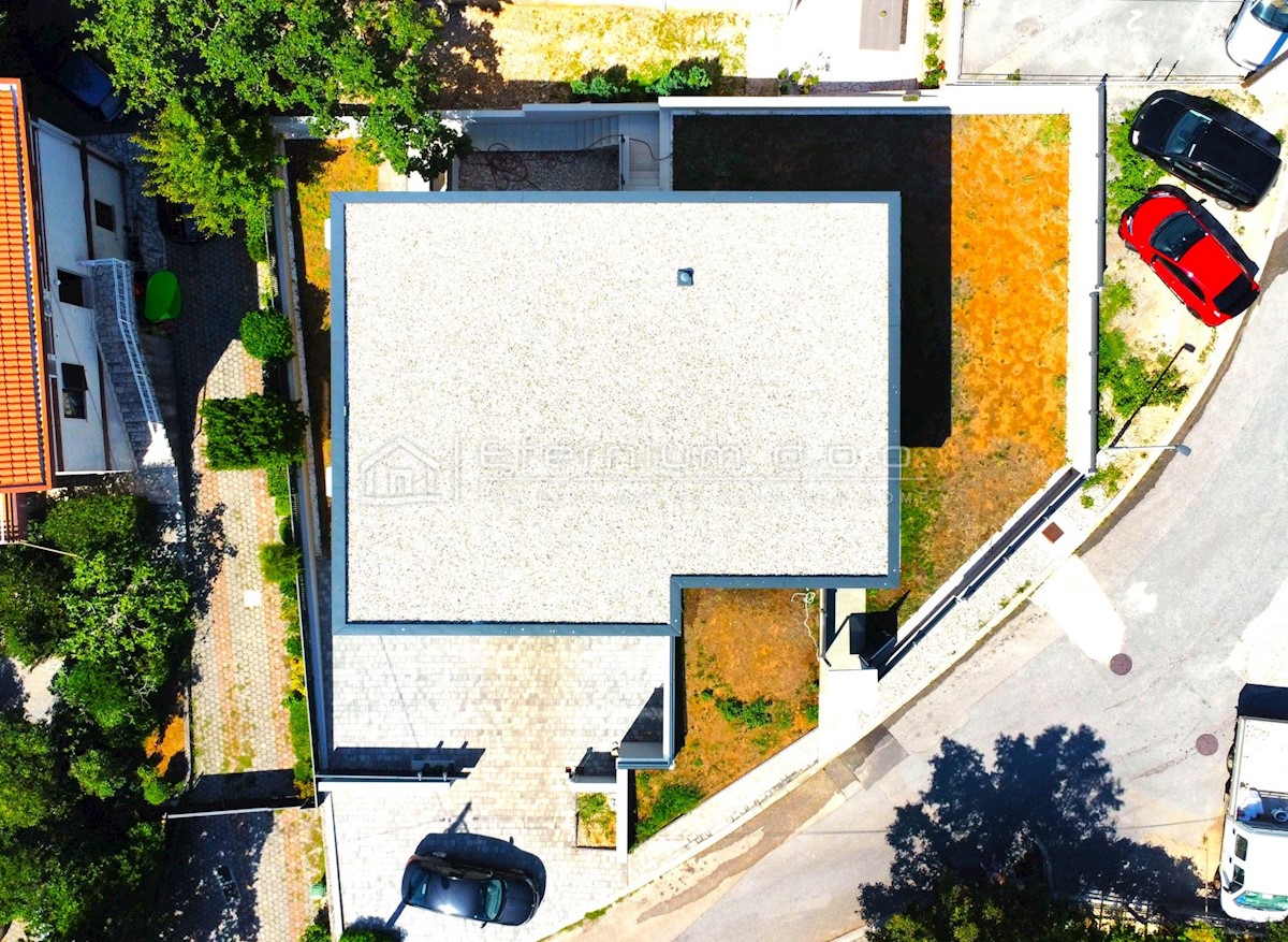 Hiša Crikvenica, 350m2