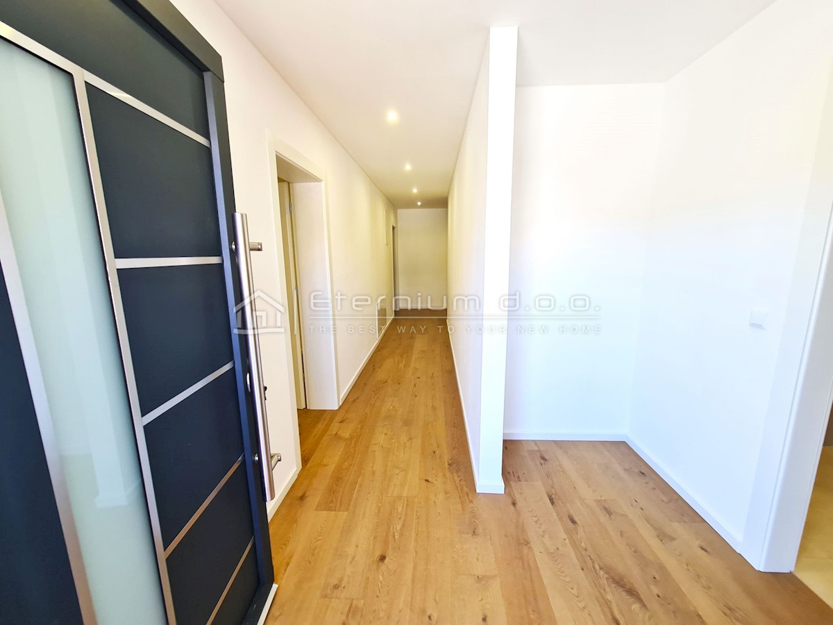 Hiša Crikvenica, 350m2