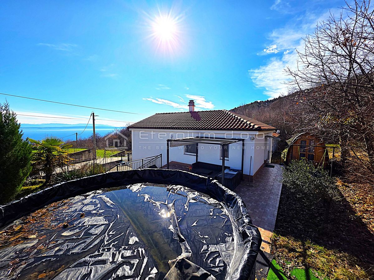 BREGI NAD OPATIJO – POGLED NA MORJE – DOM IN INVESTICIJA V ENEM