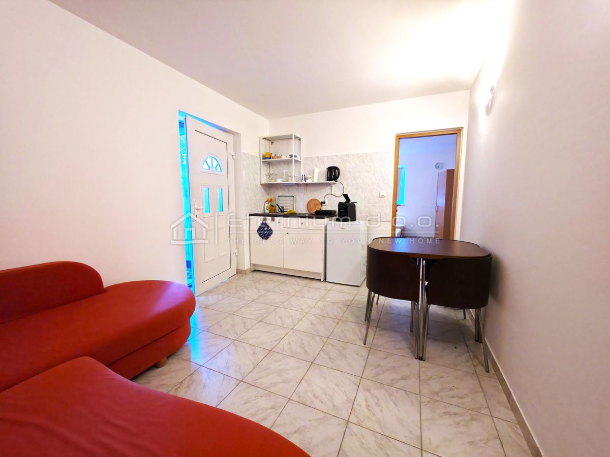 BREGI NAD OPATIJO – POGLED NA MORJE – DOM IN INVESTICIJA V ENEM