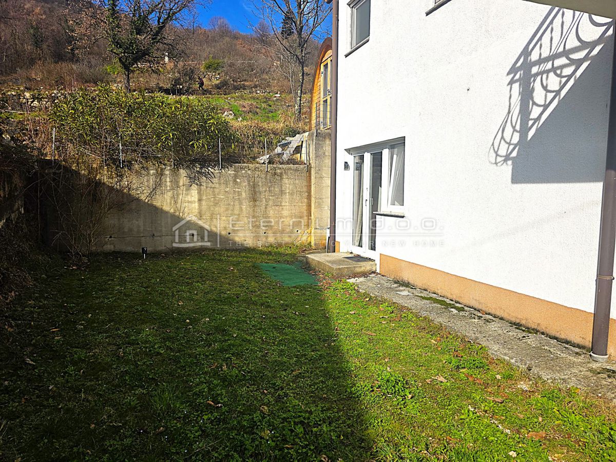 BREGI NAD OPATIJO – POGLED NA MORJE – DOM IN INVESTICIJA V ENEM