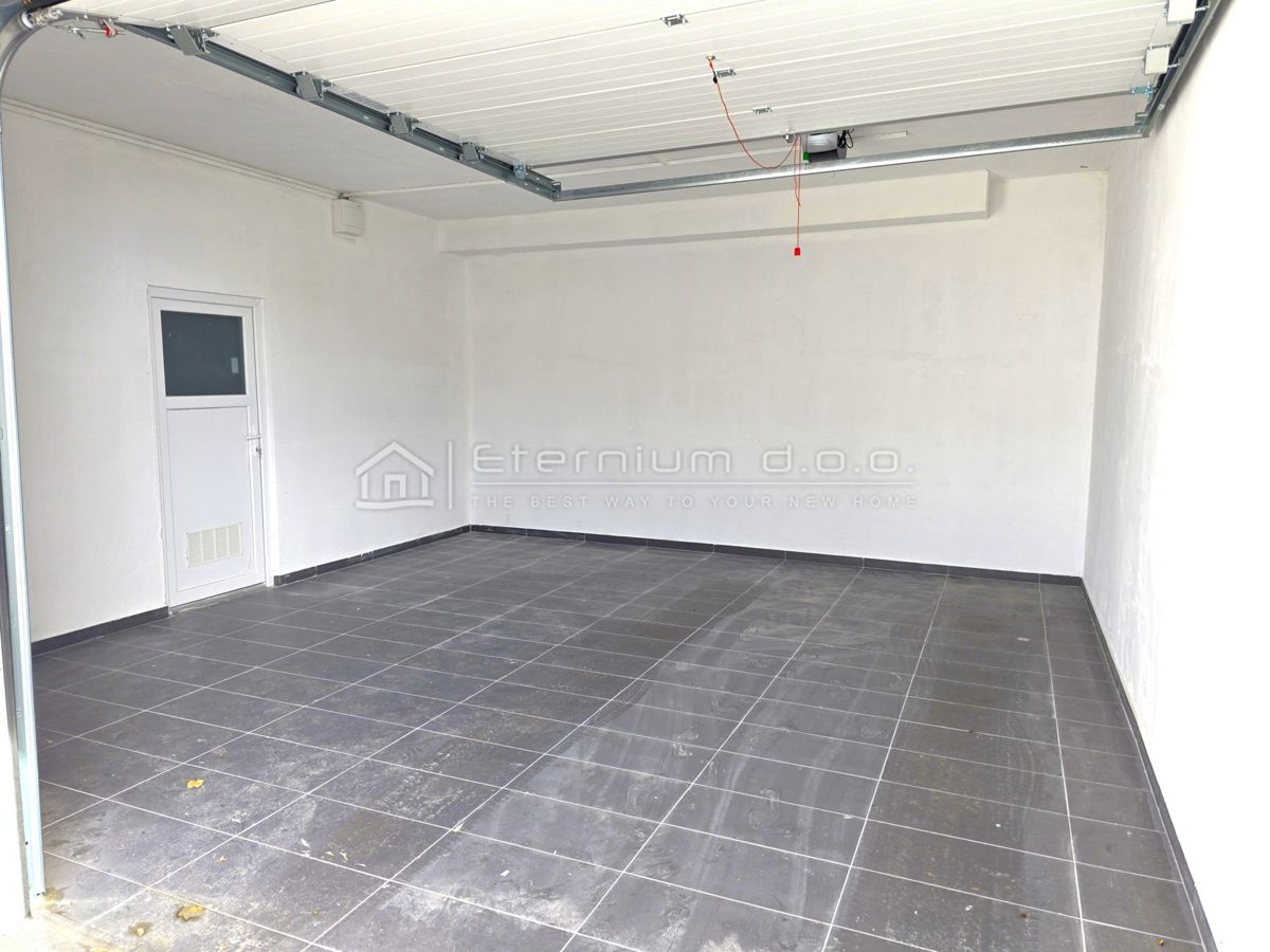 DRAMALJ – LUKSUZEN PENTHOUSE + 140 m² KROVNE TERASE – PANORAMA MORJA