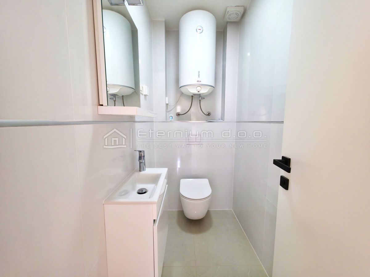 DRAMALJ – LUKSUZEN PENTHOUSE + 140 m² KROVNE TERASE – PANORAMA MORJA