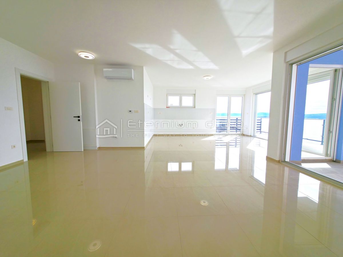 DRAMALJ – LUKSUZEN PENTHOUSE + 140 m² KROVNE TERASE – PANORAMA MORJA