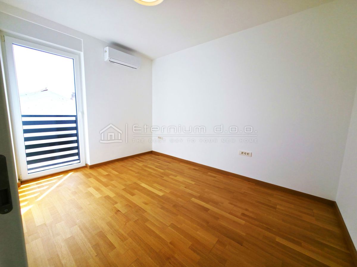 DRAMALJ – LUKSUZEN PENTHOUSE + 140 m² KROVNE TERASE – PANORAMA MORJA