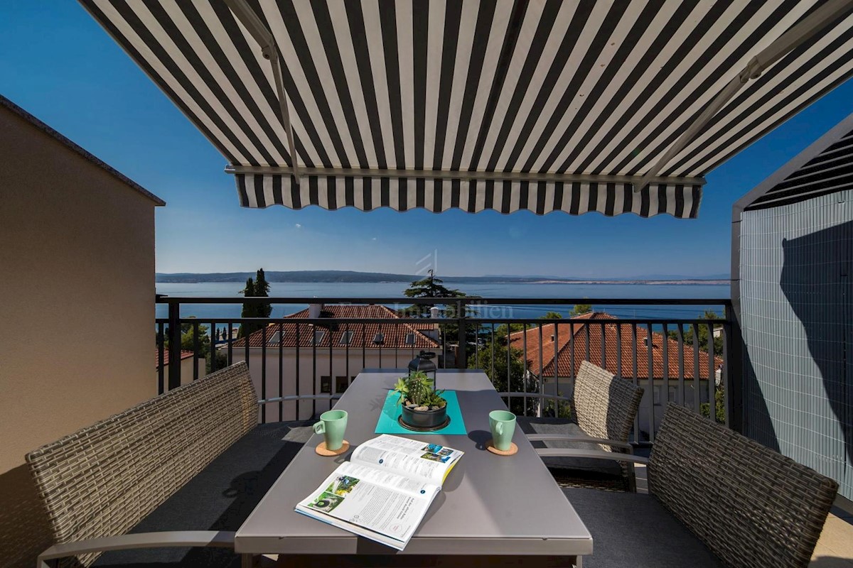 Crni mol penthouse dva stanovanja, Crikvenica