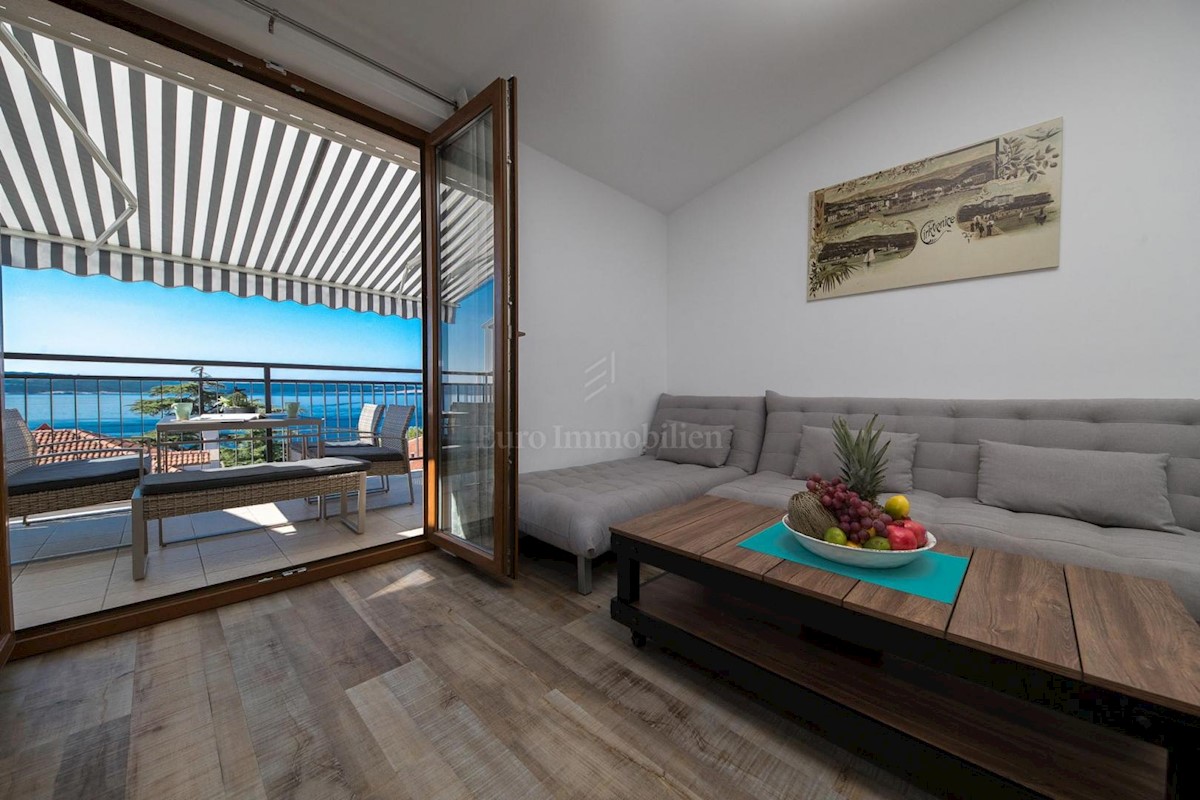 Crni mol penthouse dva stanovanja, Crikvenica