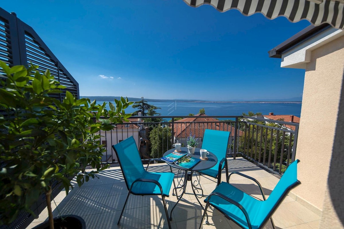 Crni mol penthouse dva stanovanja, Crikvenica