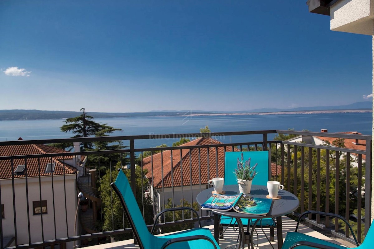 Crni mol penthouse dva stanovanja, Crikvenica