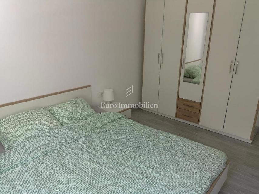 Dramalj, prenovljena hiša s petimi apartmaji in bazenom