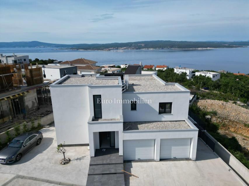 Crikvenica hiša z bazenom