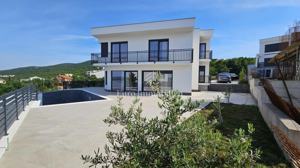 Crikvenica hiša z bazenom