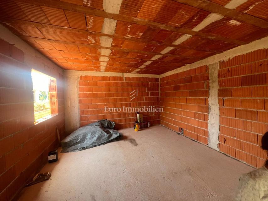 Hiša z dvema apartmajema - Sukosan