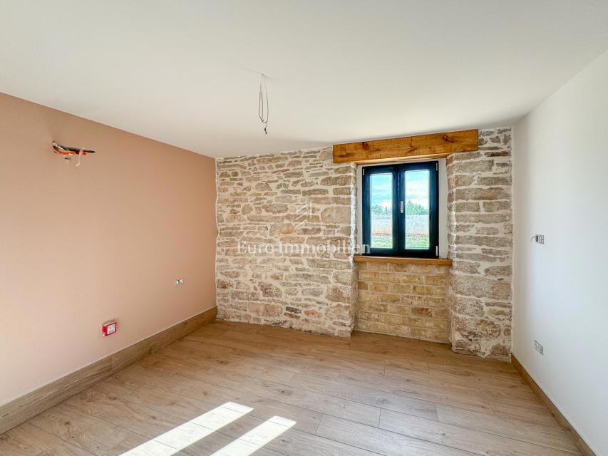 Kamnita hiša z 2000 m2 vrta - Istra