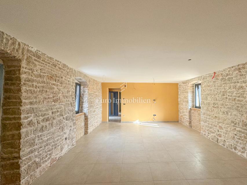 Kamnita hiša z 2000 m2 vrta - Istra