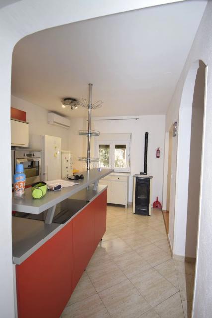 Podsolarsko - apartma v bližini plaže