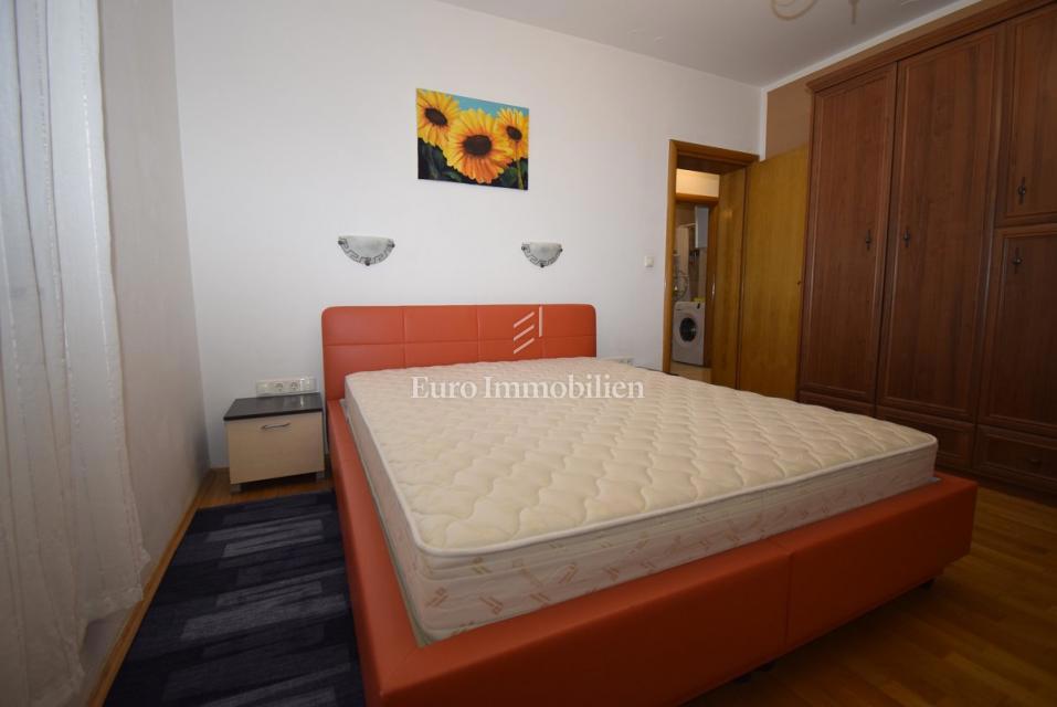 Podsolarsko - apartma v bližini plaže