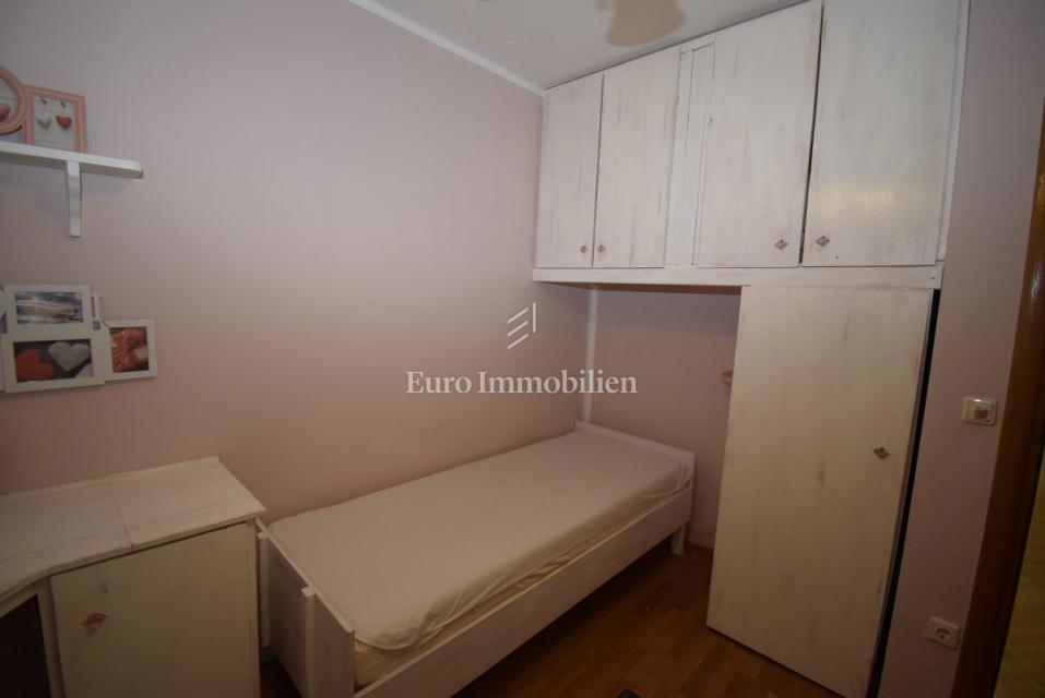 Podsolarsko - apartma v bližini plaže