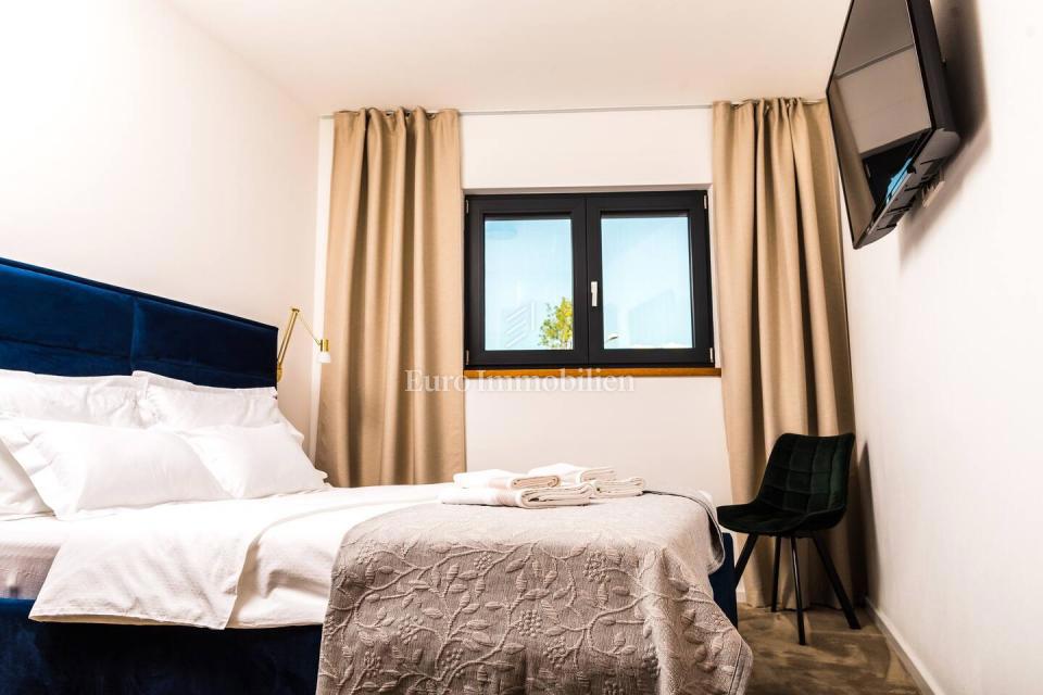 Vir, urbana apartmajska vila z bazenom