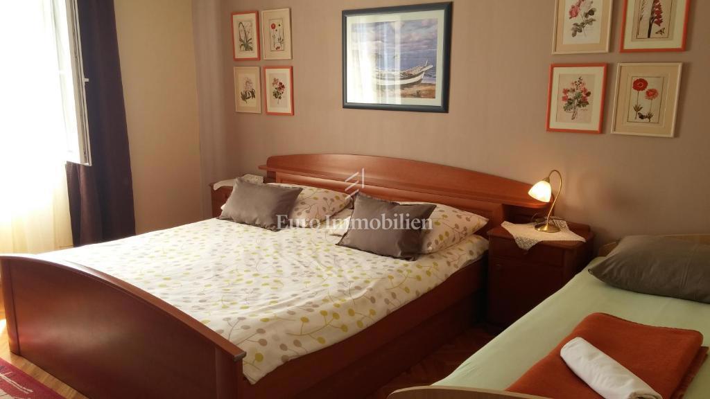  Hiša s 5 apartmaji - Crikvenica