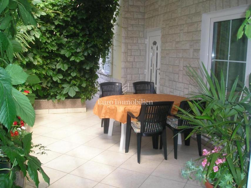  Hiša s 5 apartmaji - Crikvenica