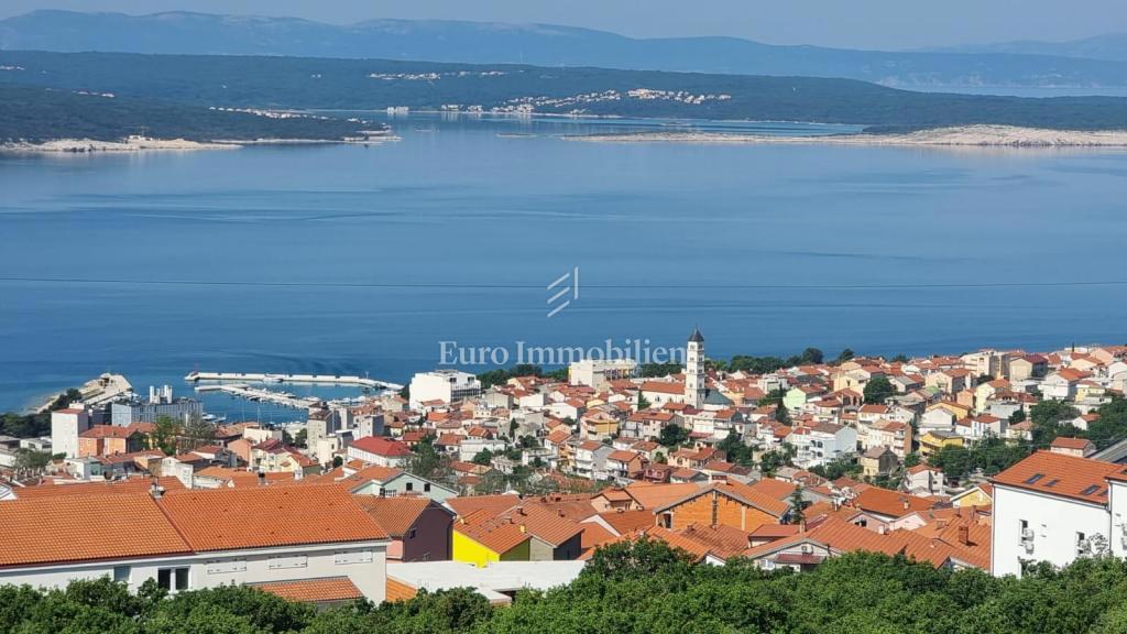 Investicijska priložnost – Apartmajska hiša z bazenom v Crikvenici