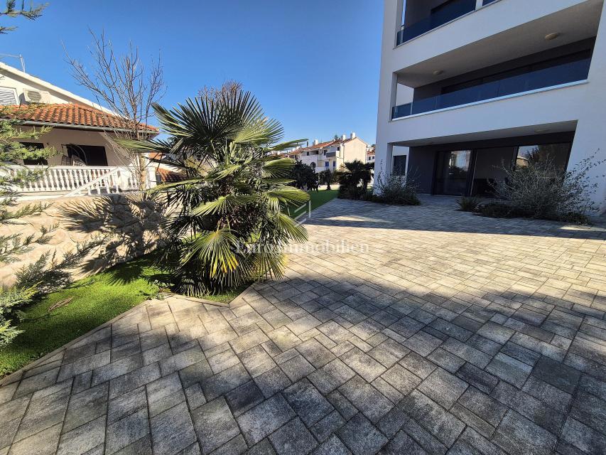 Malinska - apartma z vrtom 100 m od morja