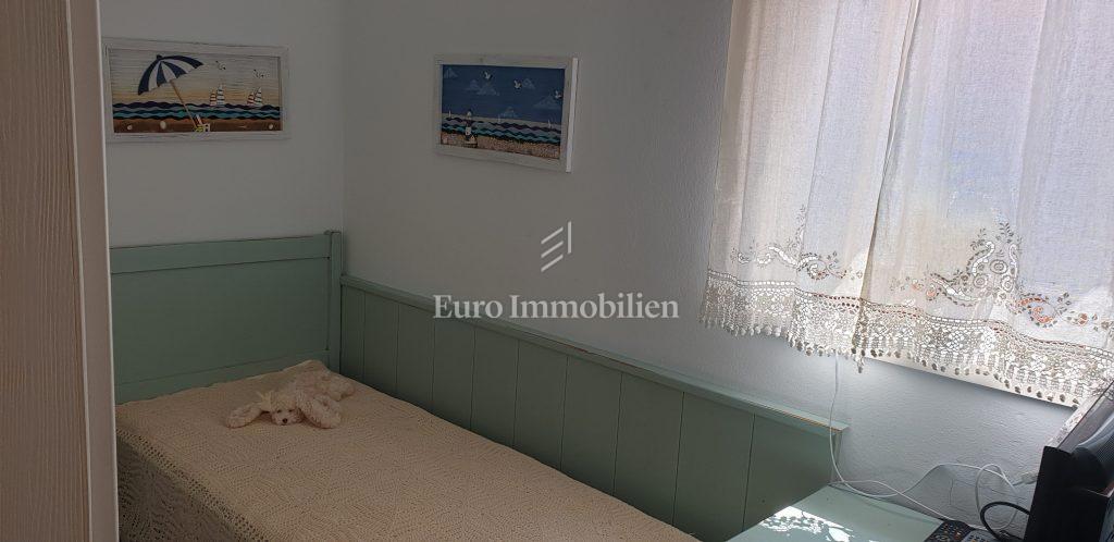 Novalja, otok Pag - vila z bazenom v centru mesta