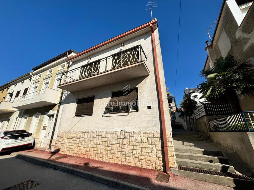 Crikvenica - hiša v centru blizu morja
