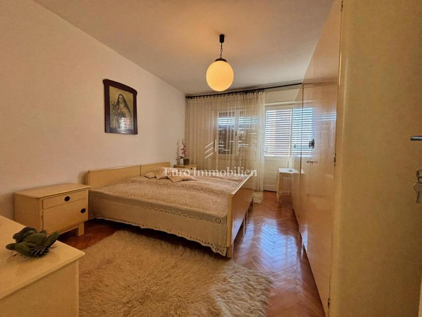 Crikvenica - hiša v centru blizu morja